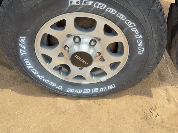 1998-1999 Isuzu Rodeo 15" Aluminum Wheel Oem Factory Rim #3 8971249442 — photo 1