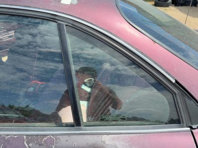 92-99 Eighty Eight Driver Left Rear Vent Window Back Door Glass With Frame Oem
