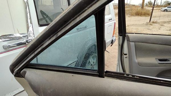 2002-2006 Toyota Camry Driver Left Rear Vent Window Back Door Glass With Frame — photo 4
