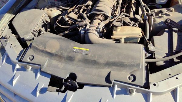 2005-2011 Cadillac Sts Top Plastic Cover Above Radiator Support Sight Shield Oem — photo 4