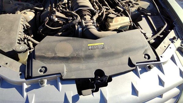 2005-2011 Cadillac Sts Top Plastic Cover Above Radiator Support Sight Shield Oem — photo 1