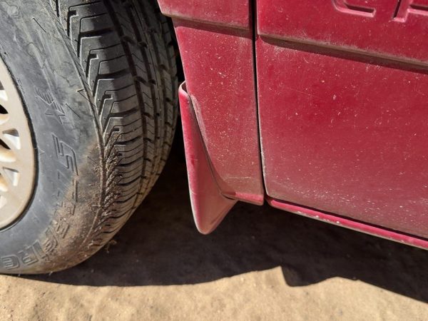 1996-2000 Chrysler Town & Country Driver Left Front Mud Flap — photo 3