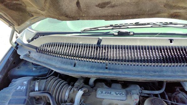 03-07 Dodge Caravan Windshield Wiper Cowl Vent Trim Panel Oem Cover — photo 2