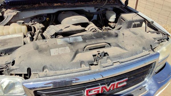 2005 GMC Sierra Radiator Support — photo 1