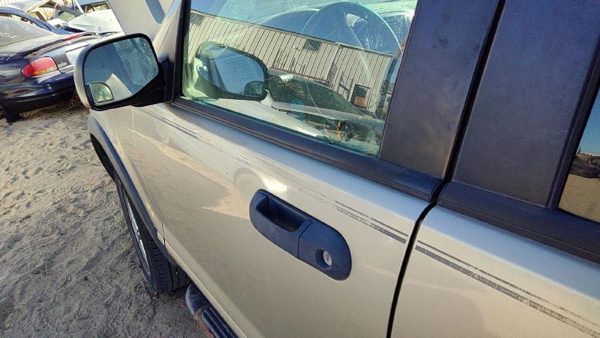 2003 Ford Explorer Front Door LH B2 Harvest Gold — photo 3