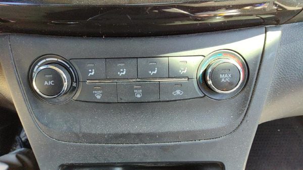 17-19 Nissan Sentra Temperature Control Module In Dash Heater Ac Head Unit Oem — photo 1