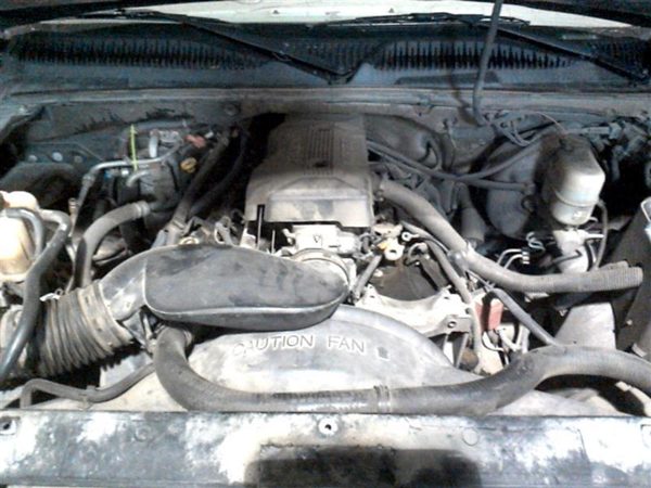 2000 Suburban 1500 Engine Assembly/motor 5.3L Catod 3/00 High Milage — photo 2