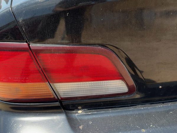 1997-1999 Nissan Maxima Driver Left Inner Tail Light Brake Lamp Oem Rear — photo 2