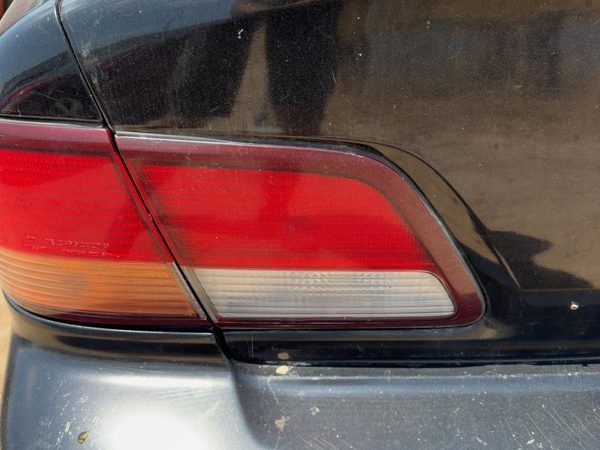 1997-1999 Nissan Maxima Driver Left Inner Tail Light Brake Lamp Oem Rear — photo 3