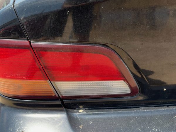 1997-1999 Nissan Maxima Driver Left Inner Tail Light Brake Lamp Oem Rear — photo 4