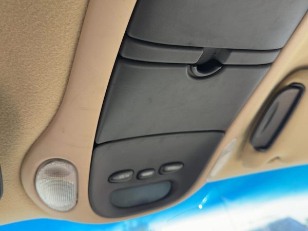 96 Town & Country Center Overhead Console Oem Dome Light Map Lamp Cubby Tan Flk5 — photo 5
