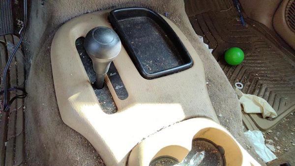 2000 Dodge Durango Center Floor Console Assembly Oem Tan — photo 1