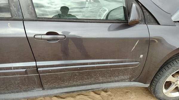 2007 Chevrolet Equinox Front Door RH Granite Gray 44U — photo 1
