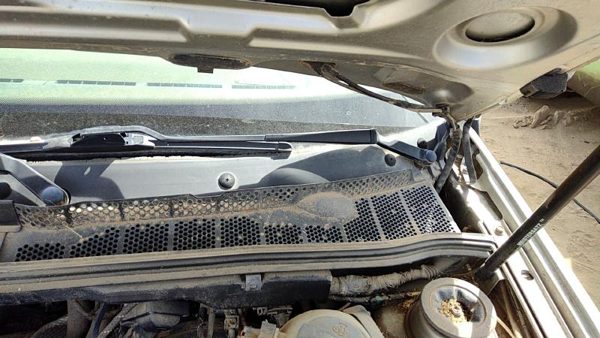 1993-2002 Vw Cabrio Convertible Driver Left Windshield Wiper Arm Oem Blade Lever — photo 1