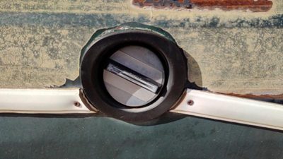 1984-1985 Jeep Grand Wagoneer Fuel Filler Neck Assembly With Gas Cap Oem