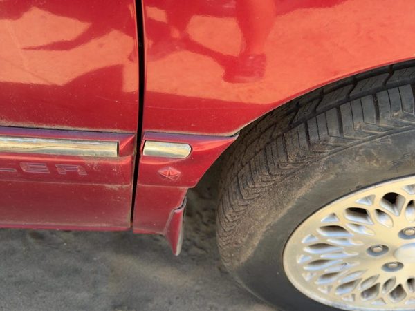 96-00 Town & Country Passenger Right Moulding Fender Strip Candy Apple Red Ph2 — photo 2