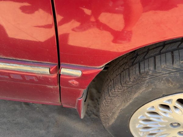 96-00 Town & Country Passenger Right Moulding Fender Strip Candy Apple Red Ph2 — photo 3