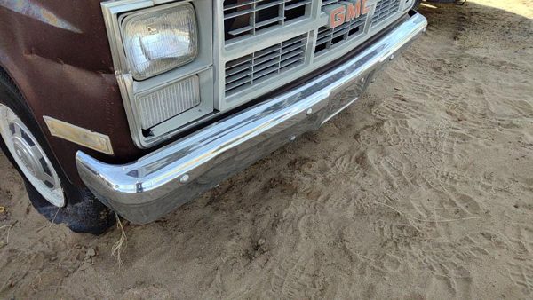 1983-1991 Gmc Sierra C3500 Front Bumper Assembly With Brackets Oem Chrome Bent — photo 5