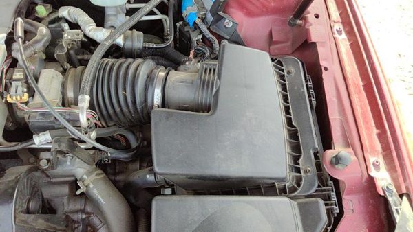 07-08 Lucerne Complete Air Intake Cleaner Filter Box Housing With Tube 4.6L — photo 6
