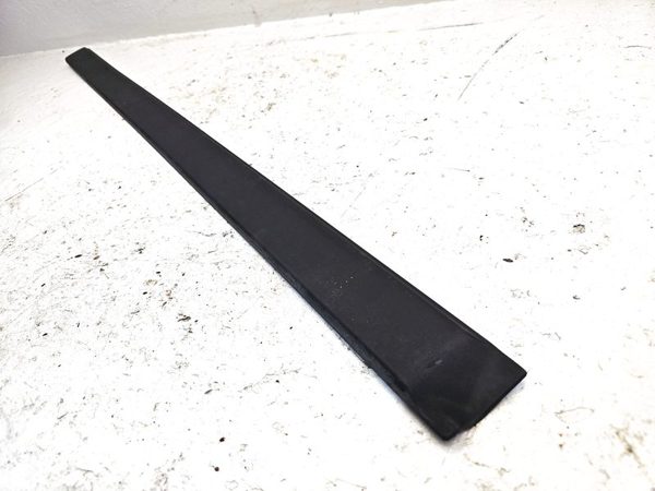 1996 Geo Tracker Passenger Right Front Moulding From Door Oem Trim Strip Black — photo 12
