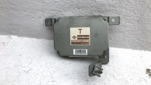2004-2005 Nissan Titan Transfer Case Control Module Computer Oem 330848S060 — photo 1