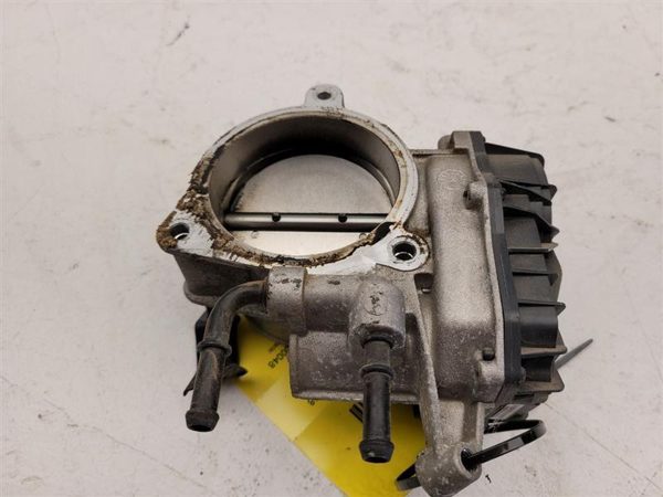 2010 Hyundai Santa Fe Throttle Body 3.5L Oem 351003C700 — photo 4