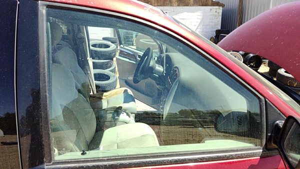 2004-2007 Chrysler Town Country Passenger Right Front Side Window Door Glass Oem — photo 1
