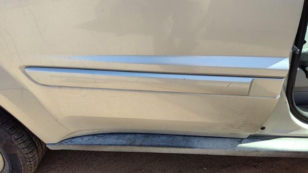 05-09 Equinox Passenger Right Rear Moulding From Door Back Trim Strip Silver 67U — photo 1