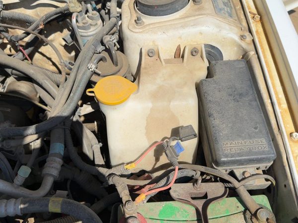1994 Legacy RHD Windshield Washer Fluid Reservoir With Pump Oem Wiper Tank — photo 4