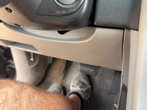 06 Equinox Lower Dash Under Column Knee Bolster Trim Panel Oem Light Gray 14B — photo 2