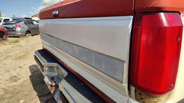 1988 Ford F150 Tail Finish Panel — photo 3