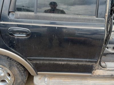 2001 Ford Expedition Rear Door RH Black