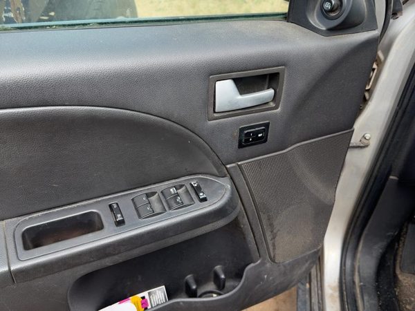 07 Fivehundred Driver Left Front Door Trim Panel With Master Switch Black Hw — photo 2