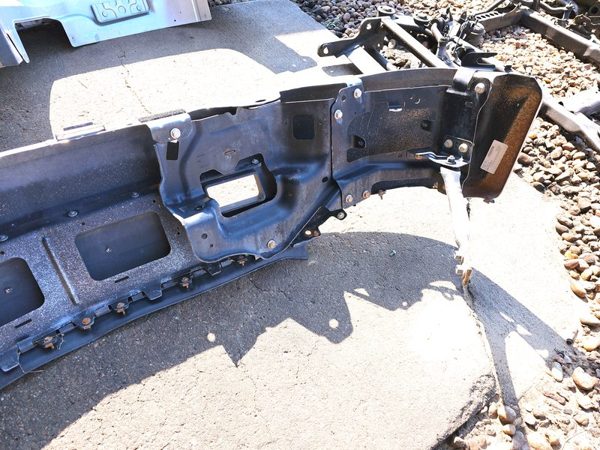 2014-2015 Silverado 1500 Front Bumper Assembly Gan Silver — photo 16