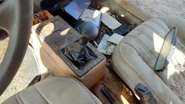 1985 Pontiac Sunbird Floor Shifter Lever Assembly Shift Unit Manual Transmission — photo 1