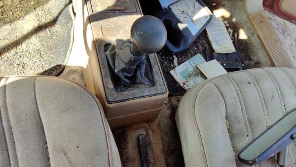 1985 Pontiac Sunbird Floor Shifter Lever Assembly Shift Unit Manual Transmission — photo 2