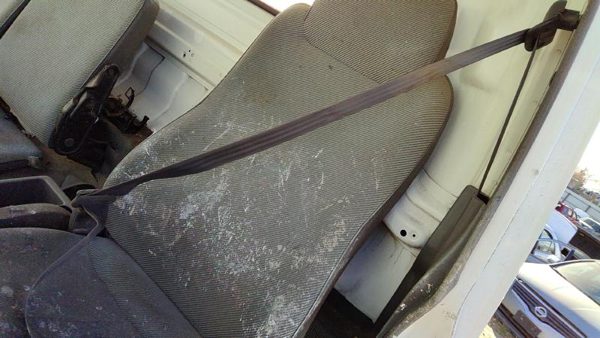 95-07 Isuzu Npr Driver Left Front Seat Belt Retractor Oem Shoulder Gray — photo 1