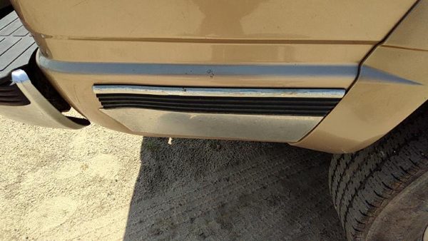 1992-2000 Silverado 2500 Passenger Right Rear Moulding On Box Oem — photo 1