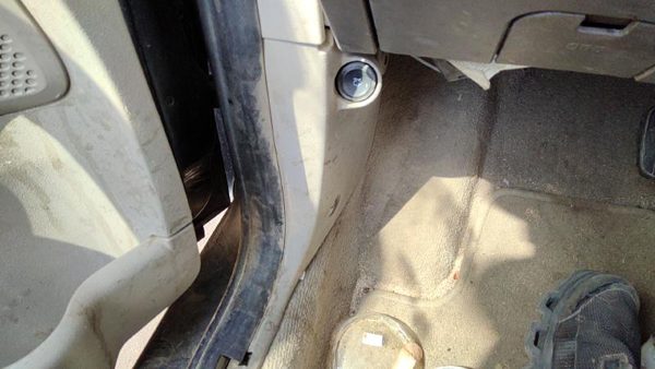 09-11 Ford Focus Driver Left Lower Kick Trim Panel Oem Gray Gs — photo 1