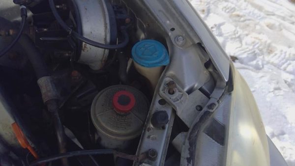 1996-2000 Honda Civic Windshield Washer Fluid Reservoir With Pump Oem Wiper Tank — photo 4