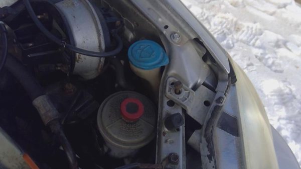 1996-2000 Honda Civic Windshield Washer Fluid Reservoir With Pump Oem Wiper Tank — photo 6