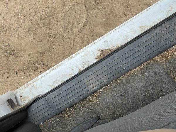 2005-2007 Dodge Dakota Driver Left Lower Kick Trim Panel Oem Gray P9D5 — photo 5