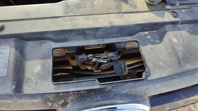 2008-2011 Ford Focus Hood Latch Assembly With Bracket Oem 8S4Z8A284A