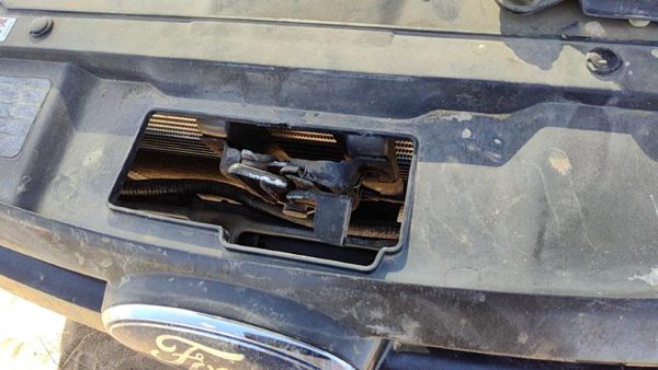 2008-2011 Ford Focus Hood Latch Assembly With Bracket Oem 8S4Z8A284A — photo 3