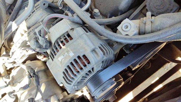2005 Jeep Liberty Alternator 3.7L 5170749Aa — photo 4