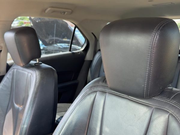 10-17 Chevy Equinox Pair Of Front Headrests Oem Left Right Set Seat Black 01A — photo 2