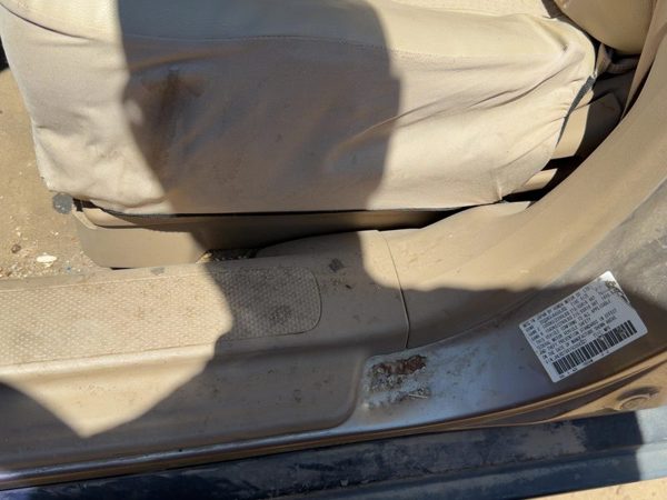 2005-2006 Honda Crv Driver Left Side Seat Trim Panel Oem Tan — photo 2