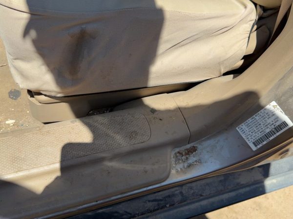 2005-2006 Honda Crv Driver Left Side Seat Trim Panel Oem Tan — photo 3