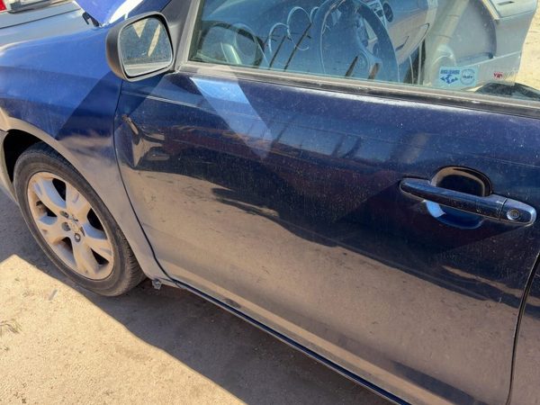 2005 Toyota Matrix Front Door LH Indigo Ink Pearl — photo 2
