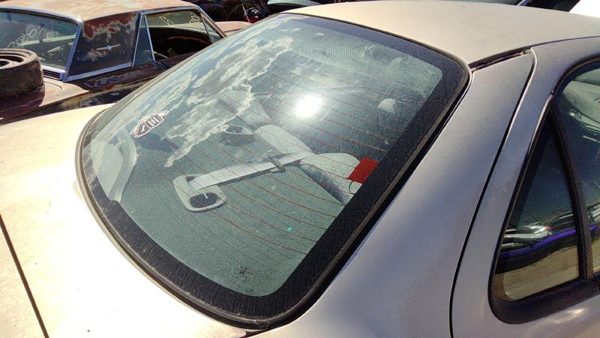 2003 Chevrolet Cavalier Back Glass/window — photo 3